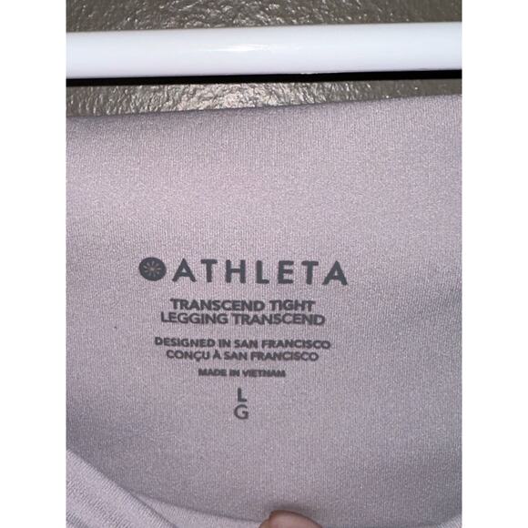 Athleta Light Purple/ Lilac Capri Cropped 'Transcend Tight Leggings' Size Large - Picture 4 of 5